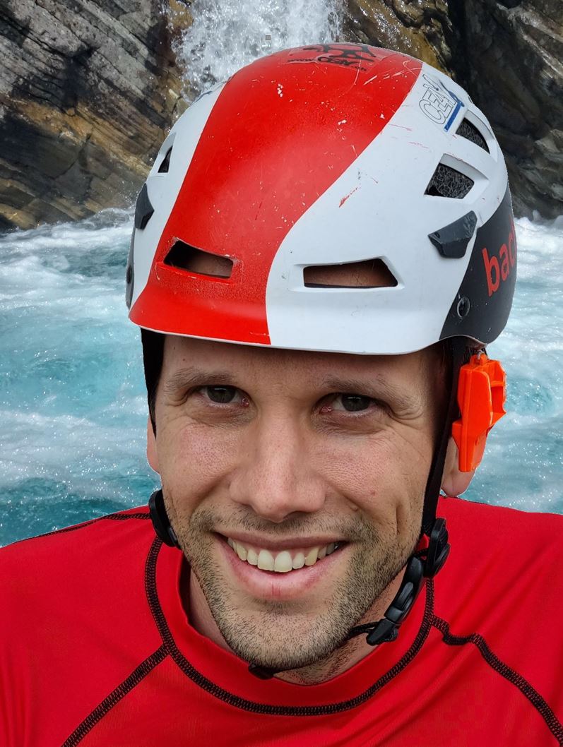 Matthias is a professional canyoning instructor from Switzerland and the owner of CE4Y.ch canyoning equipment.